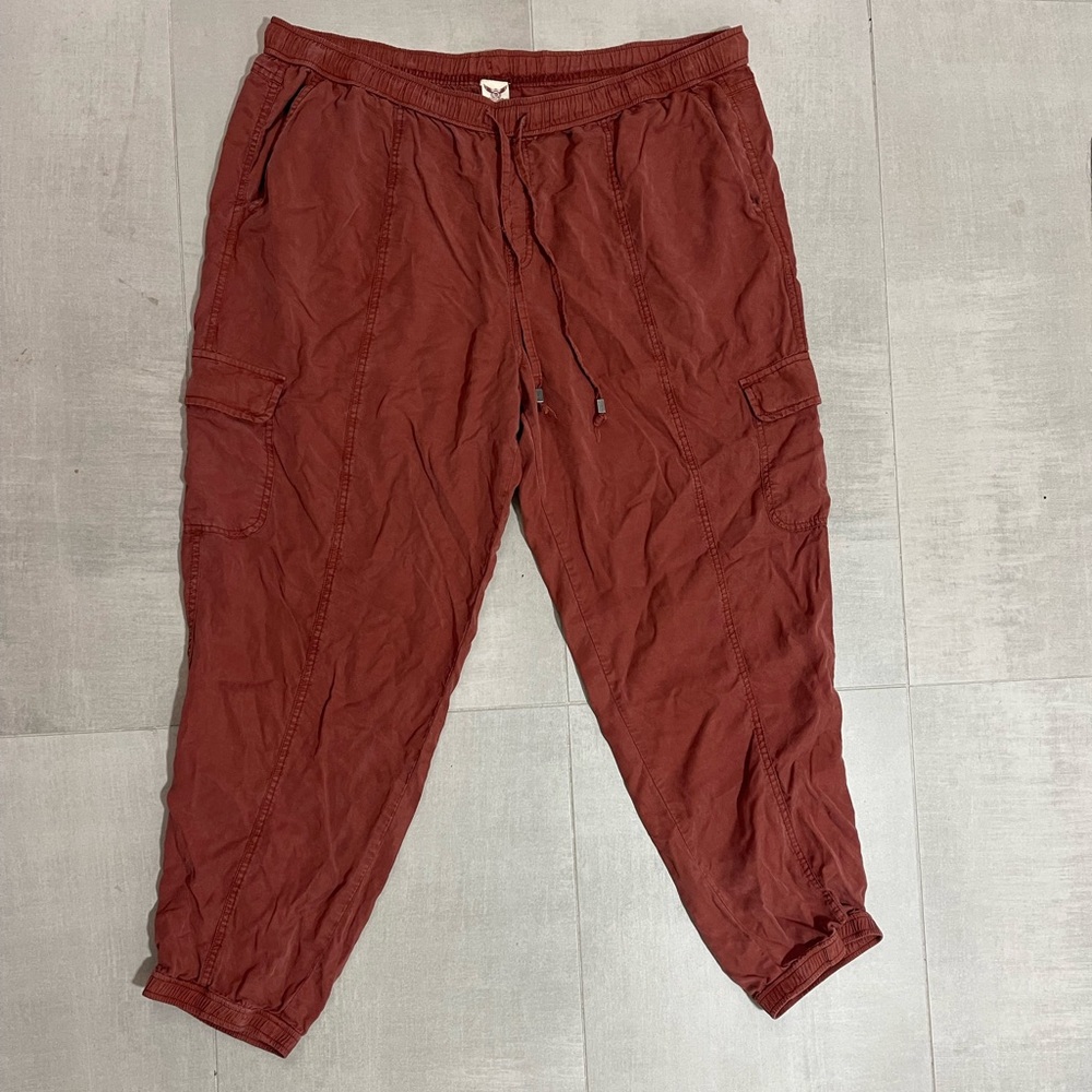 Women’s Rust Colored Cargo Joggers